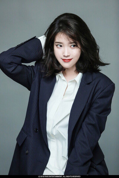 IU (饭制 侵删❥)