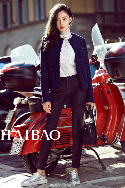 2017海报时尚网十月街拍：张天爱（我们太子妃✧( ≖ ◡ ≖✿)）