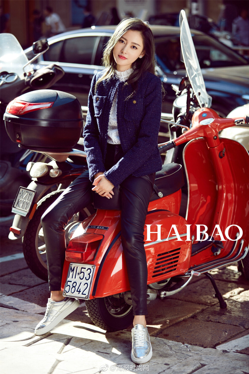 2017海报时尚网十月街拍：张天爱（我们太子妃✧( ≖ ◡ ≖✿)）