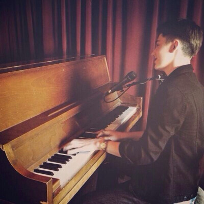 Greyson chance❤