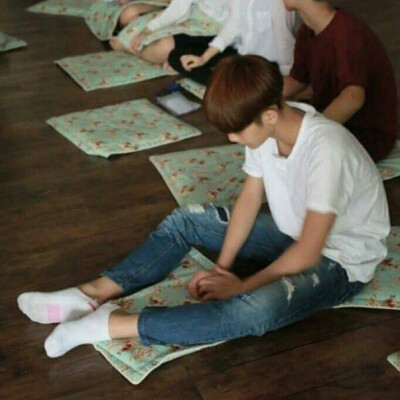 裴珍映走钻石路吧❤