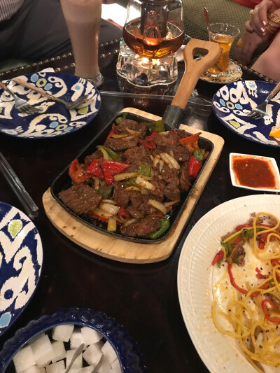 铁板羊肉