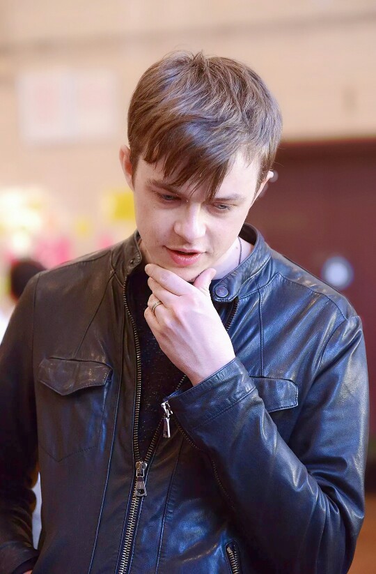 Dane DeHaan(我想捏他脸……)