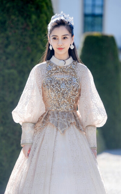 北鼻 angelababy