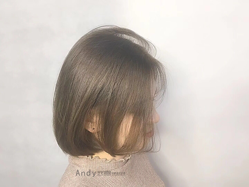 南宁元喜 发型 女生 短发 元喜Andy