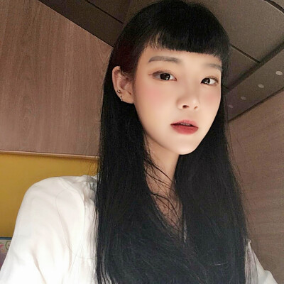 头像. 【关注☞ 髙雨軒°】