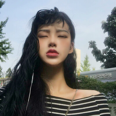 头像. 【关注☞ 髙雨軒°】