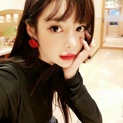 头像. 【关注☞ 髙雨軒°】