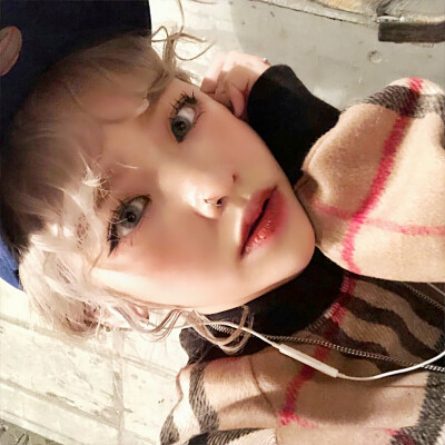 头像. 【关注☞ 髙雨軒°】