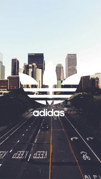 Adidas。