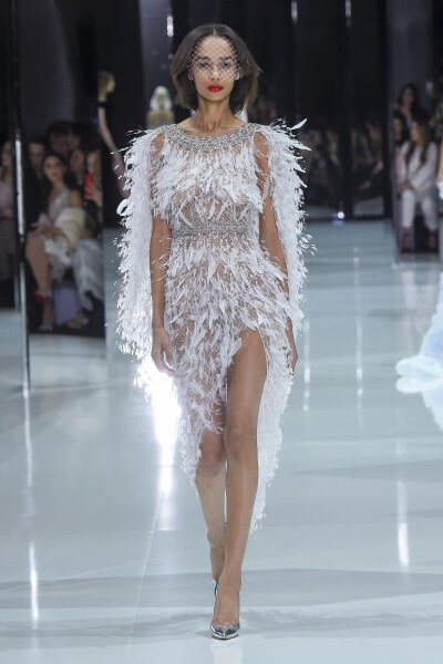 Ralph & Russo 于巴黎高定时装周发布2018春夏高定系列