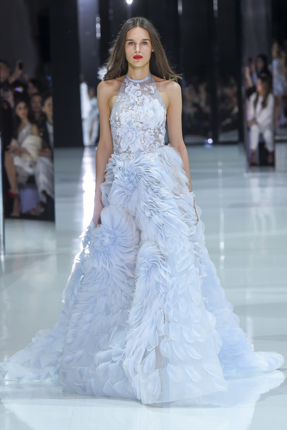 Ralph & Russo 于巴黎高定时装周发布2018春夏高定系列