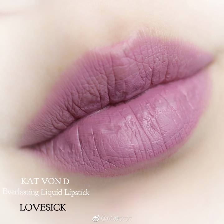 Kat Von D
哑光唇釉
lovesick