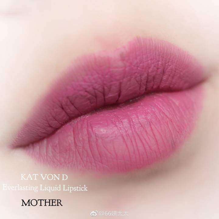 Kat Von D
哑光唇釉
mother