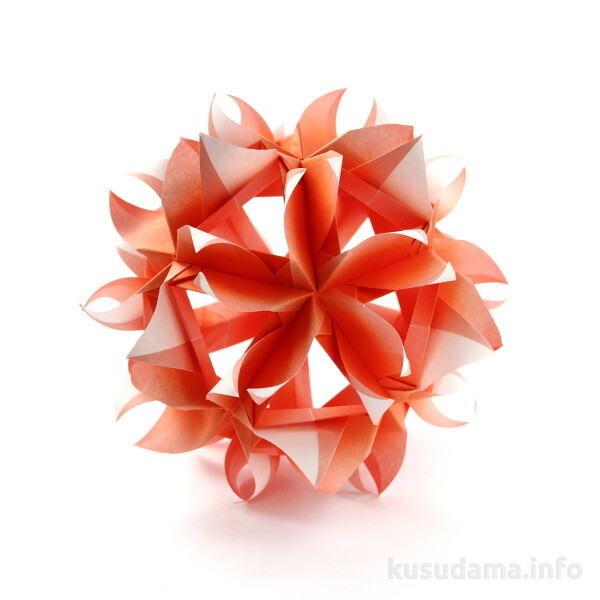 00 Name: Barbariska
Designer: Natalia Romanenko
Units: 30
Paper: 7.5*7.5 cm
Final height: ~ 11.5 cm
Joint: no glue