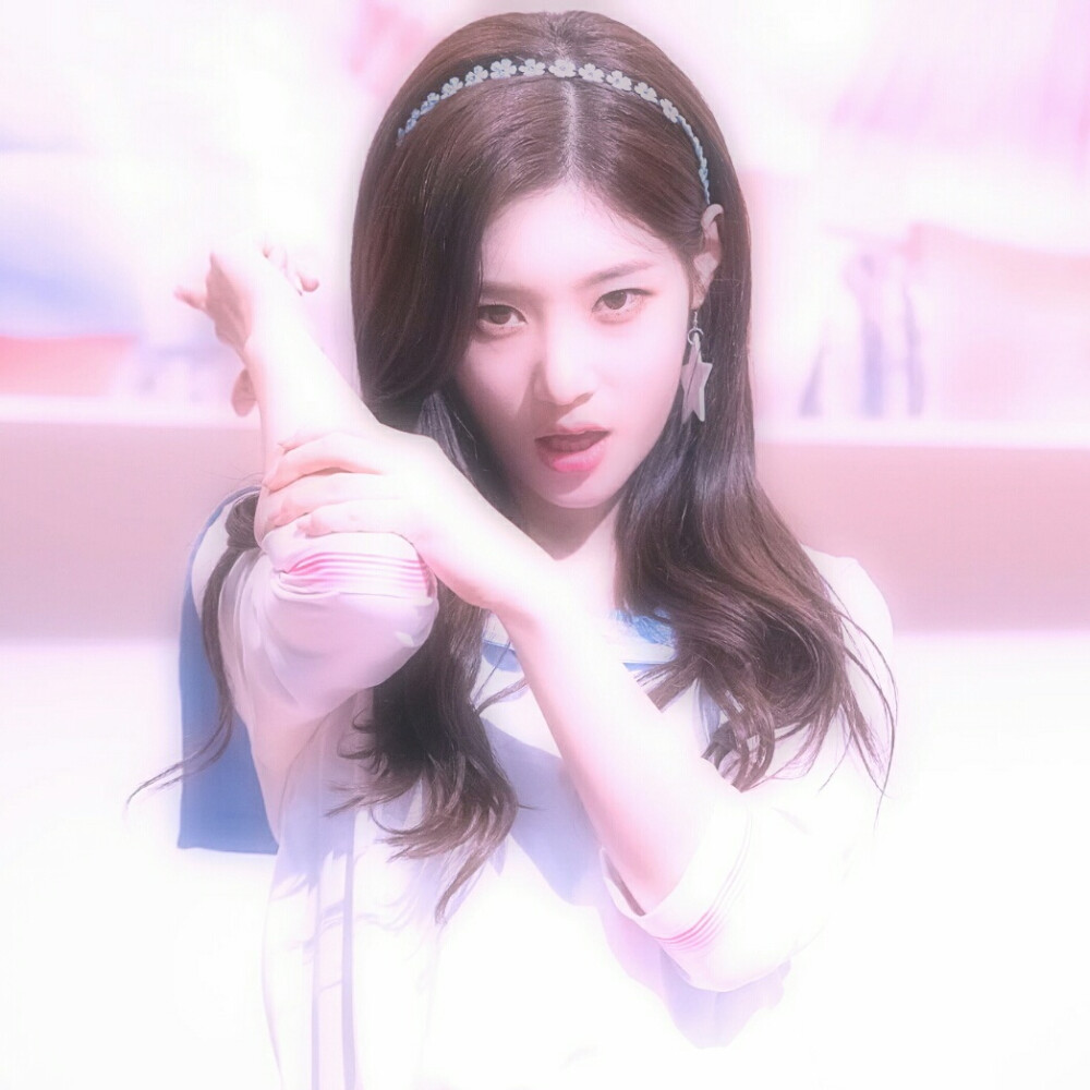 郑采妍爱豆头像