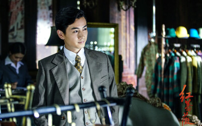 电视剧《红蔷薇》