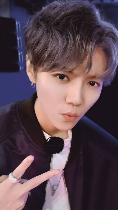 鹿晗-LuHan