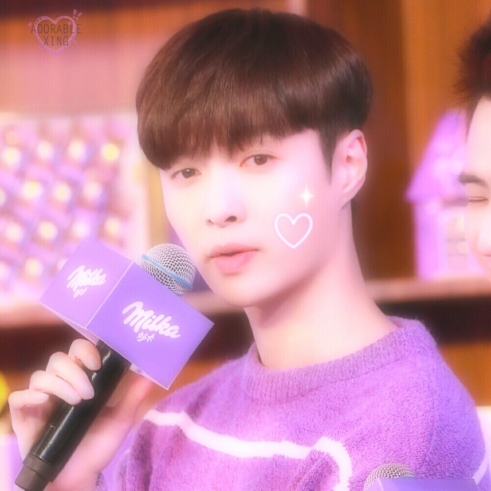  < 张艺兴>头像，紫色妙卡巧克力，自截调/喜欢收藏，抱图点赞.禁二改.二传，标明出处/by江娱
