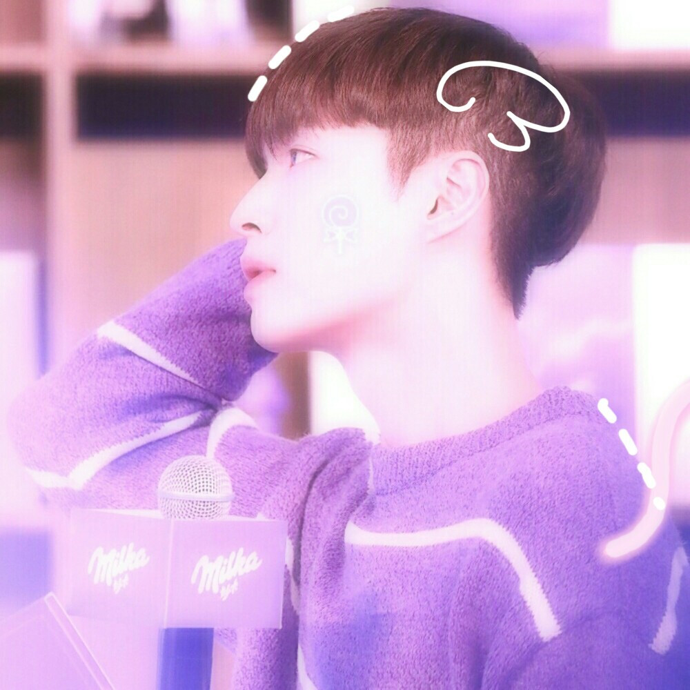  < 张艺兴>头像，紫色妙卡巧克力，自截调/喜欢收藏，抱图点赞.禁二改.二传，标明出处/by江娱
