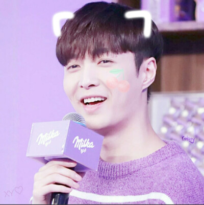  < 张艺兴>头像，紫色妙卡巧克力，自截调/喜欢收藏，抱图点赞.禁二改.二传，标明出处/by江娱
