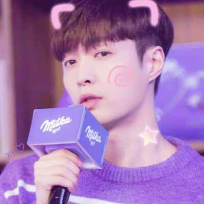  < 张艺兴>头像，紫色妙卡巧克力，自截调/喜欢收藏，抱图点赞.禁二改.二传，标明出处/by江娱
