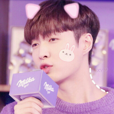  < 张艺兴>头像，紫色妙卡巧克力，自截调/喜欢收藏，抱图点赞.禁二改.二传，标明出处/by江娱
