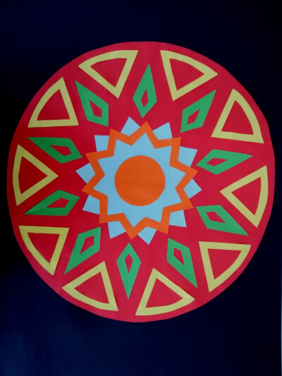 巧手精灵爰剪纸