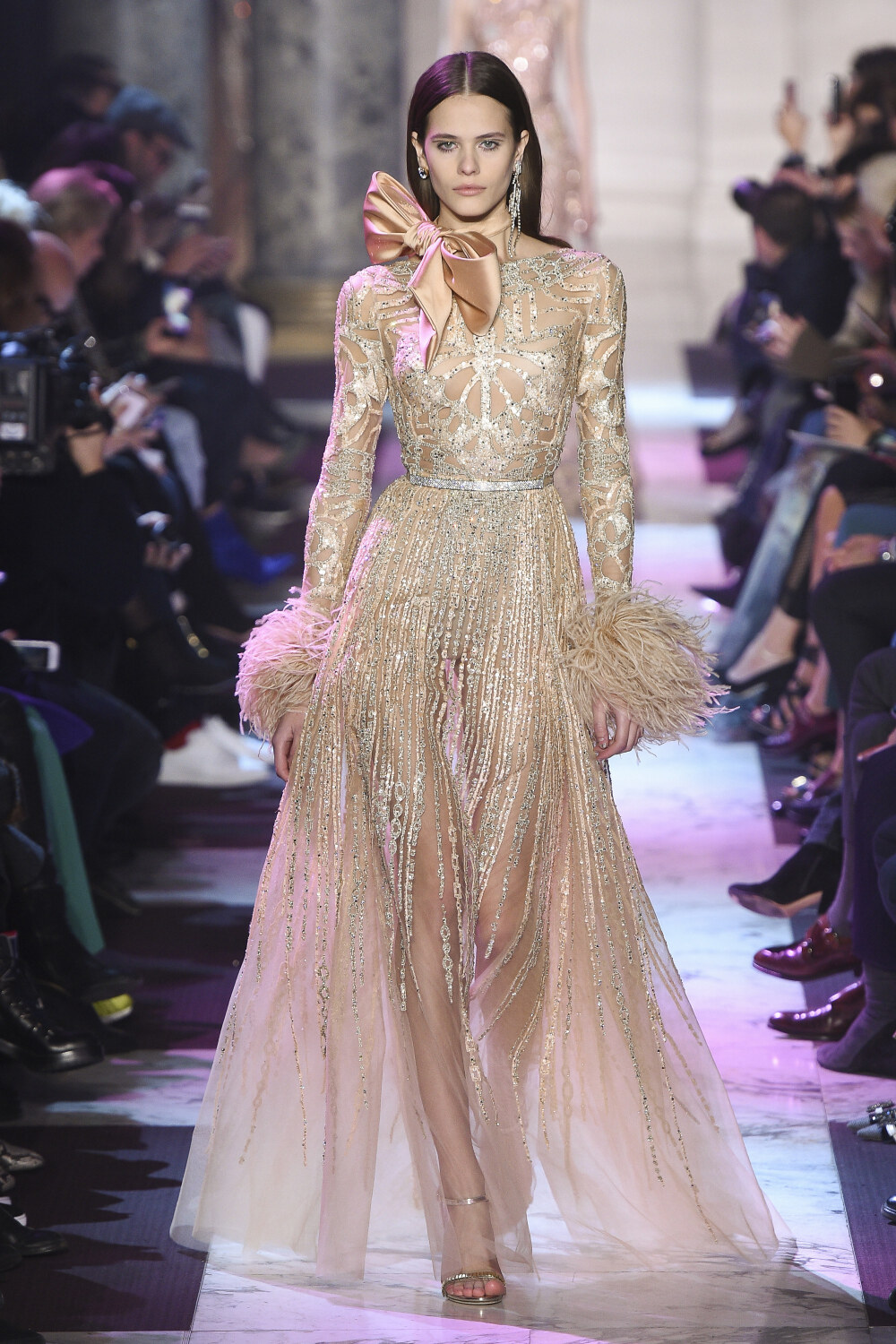 Elie Saab（艾莉·萨博）2018春夏巴黎高级定制时装秀