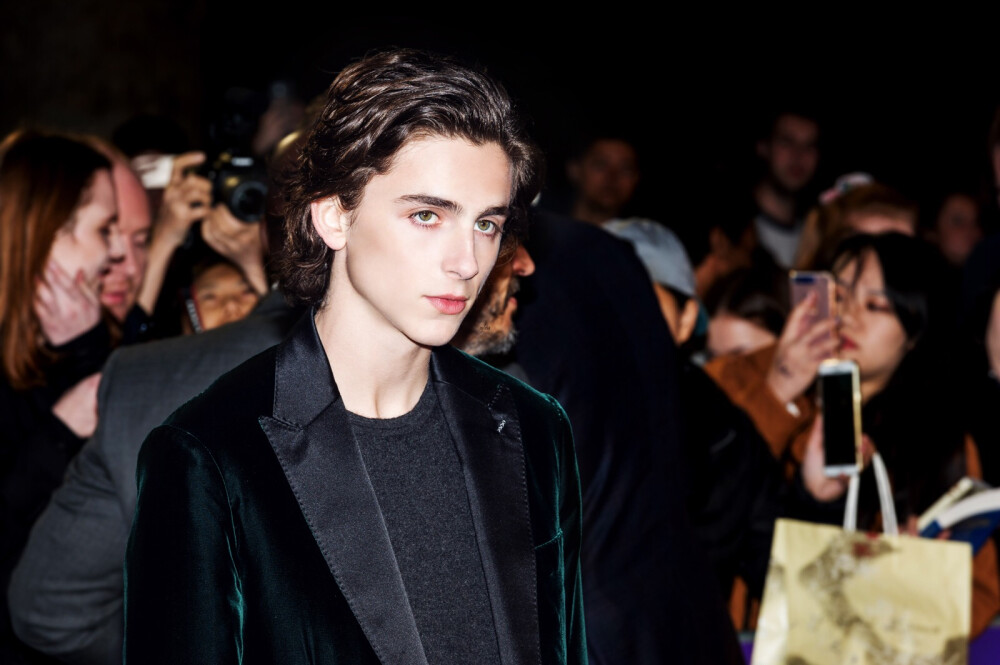 甜茶 《请以你的名字呼唤我》
提莫西·查拉梅
Timothée Chalamet
帅死了 血槽已空