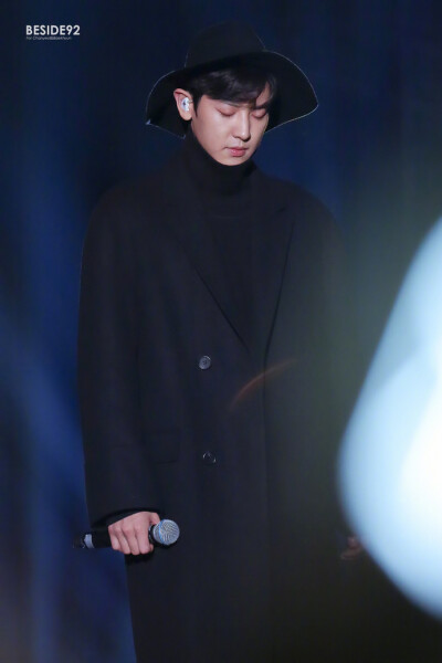 #朴灿烈# #圣诞老人朴灿烈# 【BESIDE92】推特171201 MAMA颁奖礼