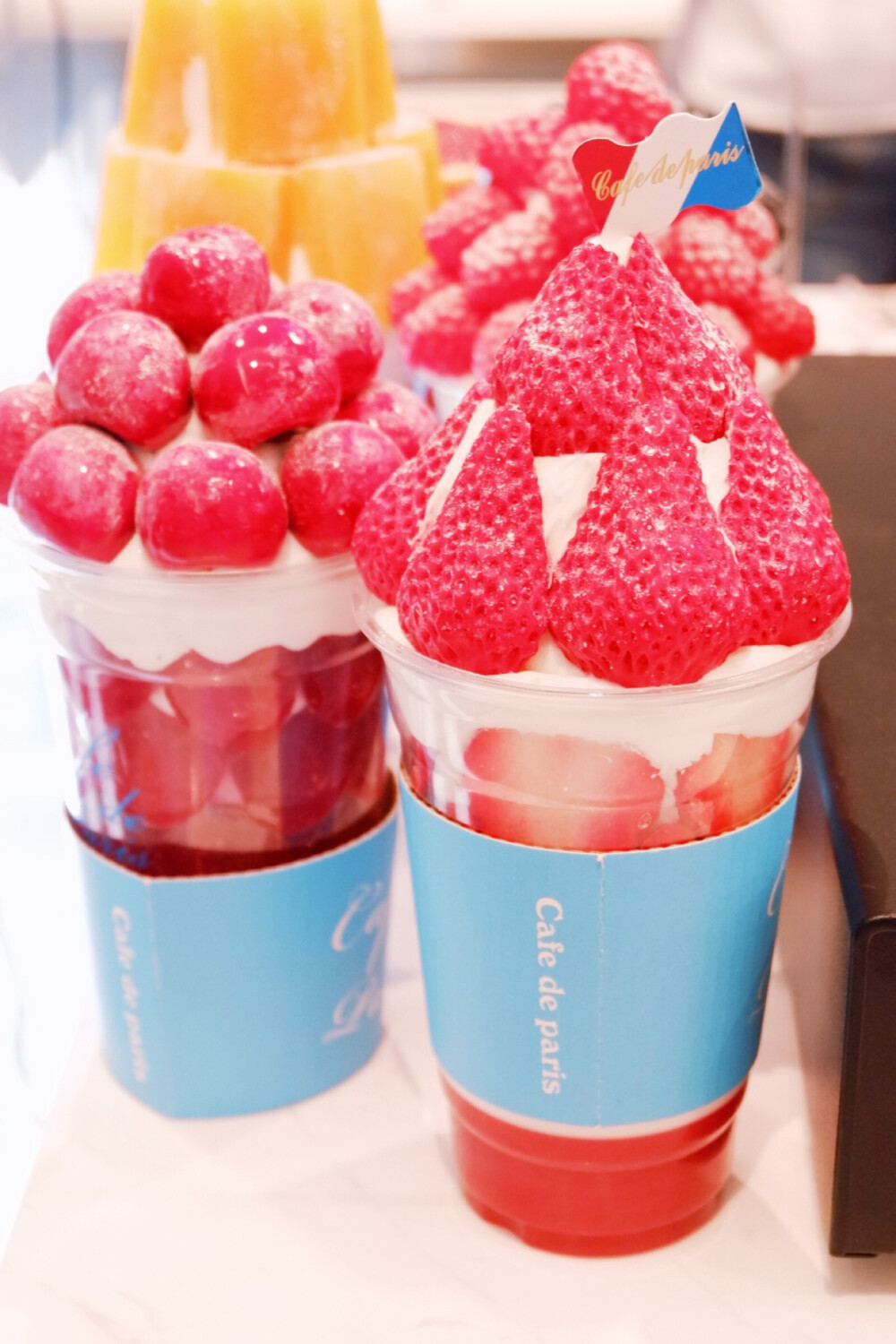 来自韩国的水果冰淇淋桶