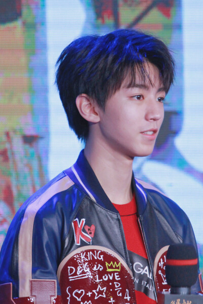 #王俊凯#+#TFBOYS王俊凯#+#TFBOYS#+cr+AccompanyKarry-王俊凯凯眸站