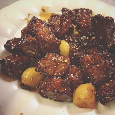 天津菜，黑蒜子牛肉粒