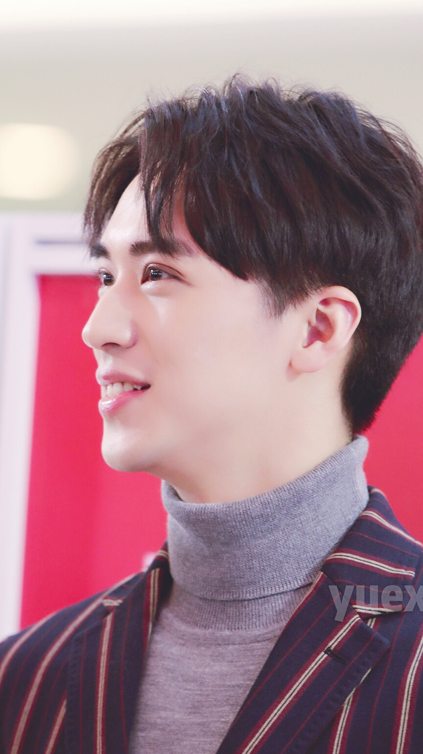 完美侧颜许魏洲麦芽糖的笑容