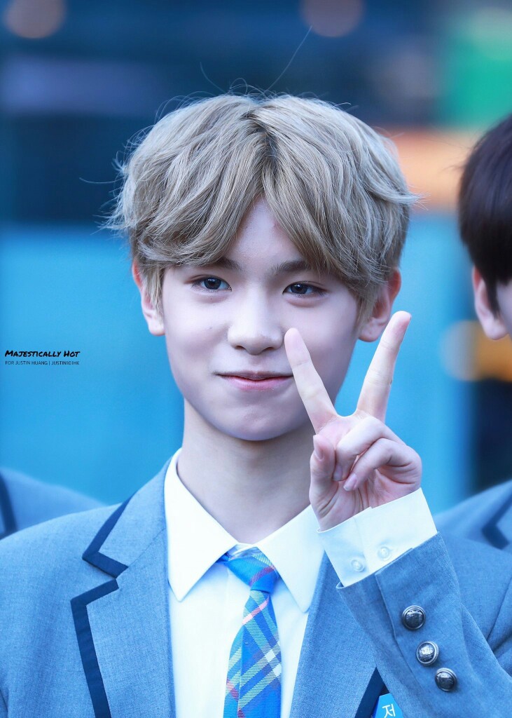 Justin 黄明昊 贾富贵