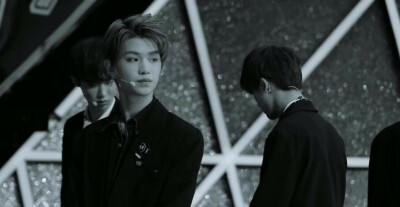 Justin 黄明昊 贾富贵