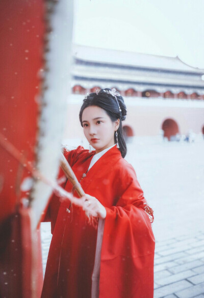 汉服 出镜：@-霜兔- 