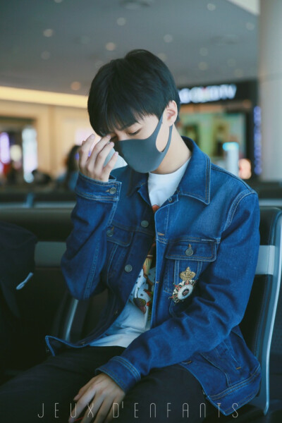 #王俊凯#+#TFBOYS王俊凯#+#TFBOYS#+cr:情趁年少KarRoy