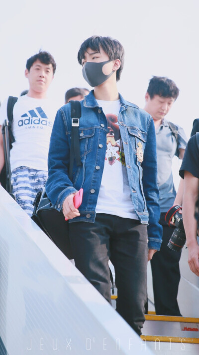 #王俊凯#+#TFBOYS王俊凯#+#TFBOYS#+cr:情趁年少KarRoy