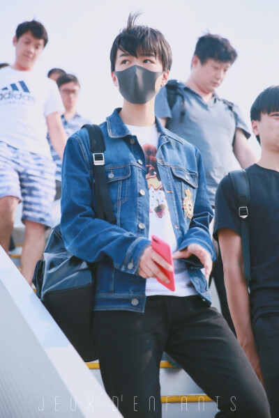 #王俊凯#+#TFBOYS王俊凯#+#TFBOYS#+cr:情趁年少KarRoy