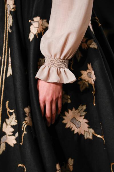 Valentino Spring Haute Couture 2015 | details ​​​​