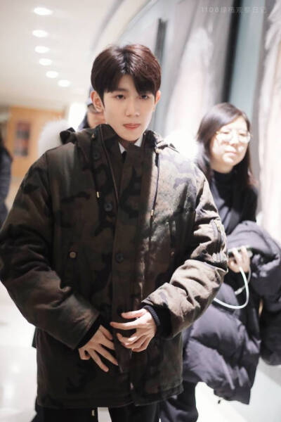 王源 180131 联合国下班 cr:1108号绿植观察日记