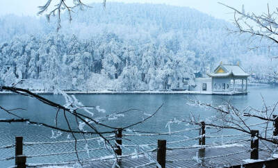 庐山清雪流风