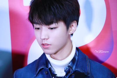 #王俊凯#+#TFBOYS王俊凯#+#TFBOYS#+crCatFoodClub王俊凯的猫粮社