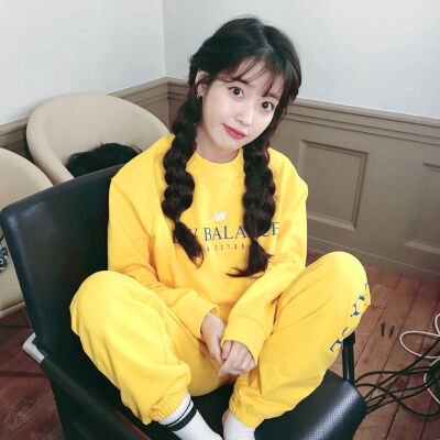 IU 李智恩