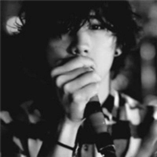 taka(ONE OK ROCK成员）