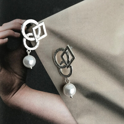 8字型珍珠耳环