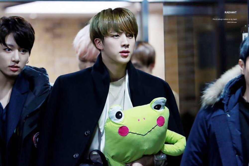 #防弹少年团#JIN cr:logo