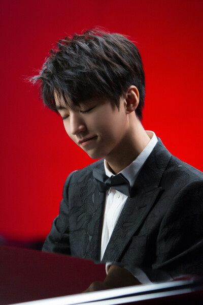 TFBOYS 王俊凯 karry 兰蔻彩妆与香水大使